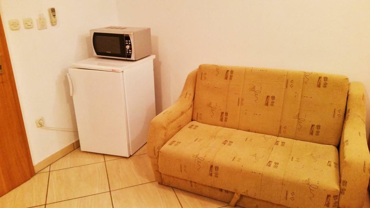 Obala Apartment & Studios Малинска Экстерьер фото