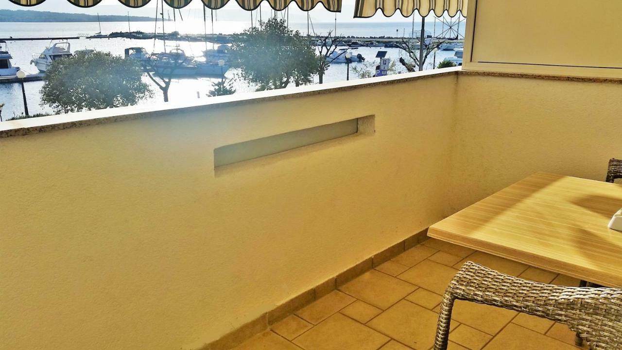 Obala Apartment & Studios Малинска Экстерьер фото
