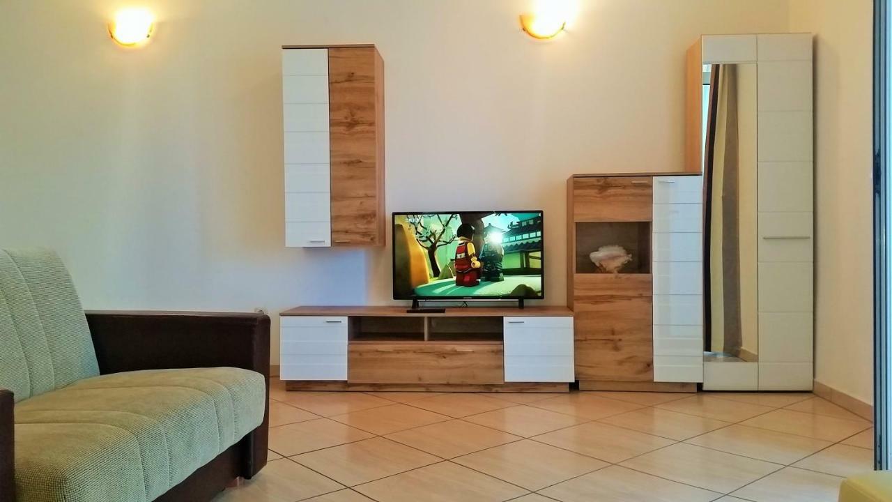 Obala Apartment & Studios Малинска Экстерьер фото