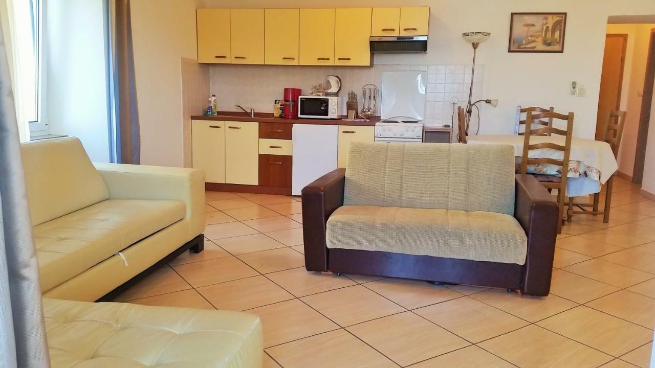Obala Apartment & Studios Малинска Экстерьер фото