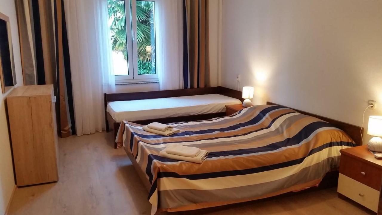 Obala Apartment & Studios Малинска Экстерьер фото